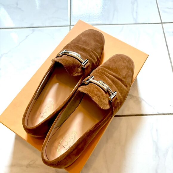 Brown Tod Suede Loafer 8.5 - Picture 1 of 6